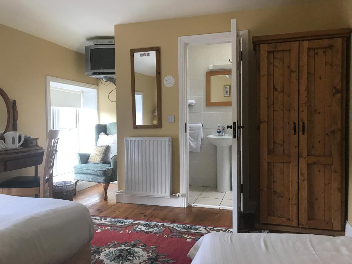 Teac Seain Bar & Bnb Annascaul Екстер'єр фото