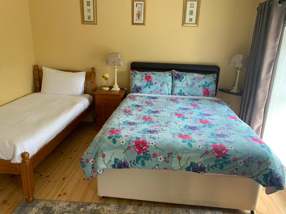 Teac Seain Bar & Bnb Annascaul Екстер'єр фото